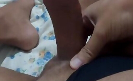 shemale brazilian batendo punheta na webcam que delicia