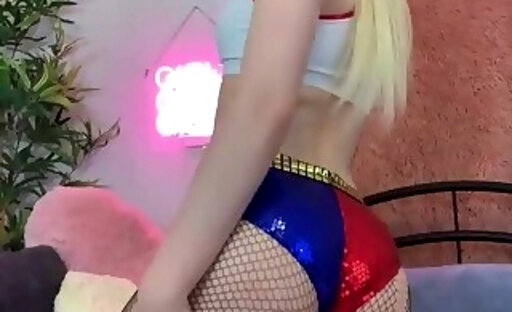 Hot ts blonde cosplay Harley Quinn in solo