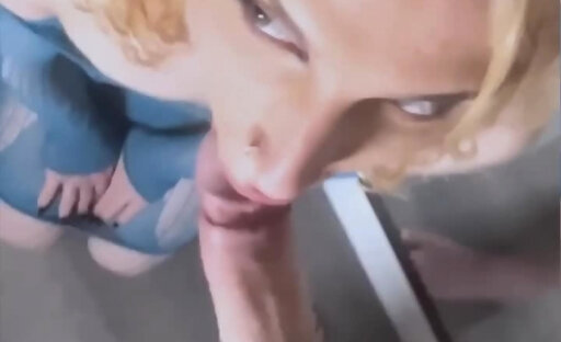 Stunning T-Girl give the Perfect Blowjob with Cum in her Mouth