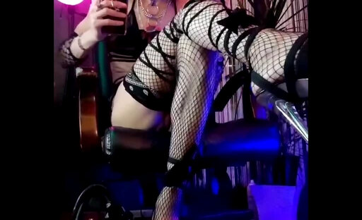 BonNeBiTCH? de St Valentin VaneSsaBiTCHx PariSChienneTrvProd91