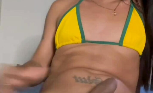 I love jerking off to my fans in a bikini