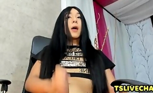 Tranny Jerking Her Extra Long Cock