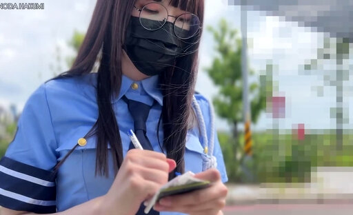 HA93Gave the policewoman who gave me the ticket a blowjob