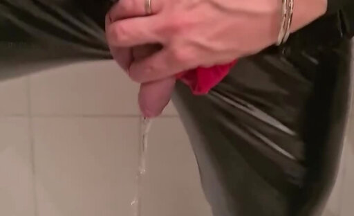 Peiing crossdressers