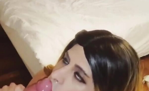 Very sexy trap sucks off her guy to delicious swallowp