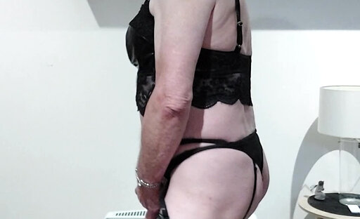 Sasha Desire, Vibrates and comes with Delight for you.
