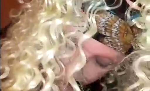 YuliyaW crossdresser blow job