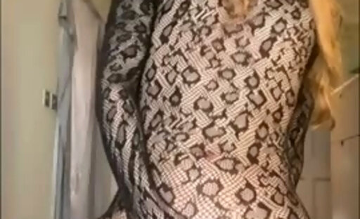 Peachofscotland cumming while dildo riding