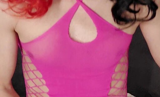 Bella Bitch in pink