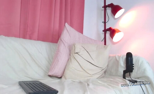 Latina Shemale Jerks Off Her Dick