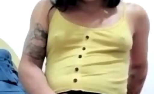 Sua namorada trans gozando gostoso