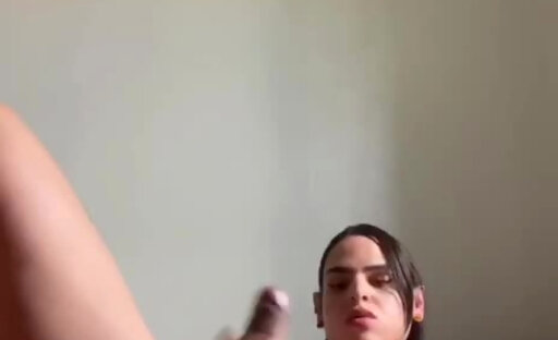 I love comparing my size with a straight male