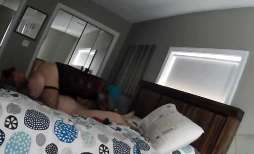 Invited a curvy tranny to fuck her brains in the bedroom