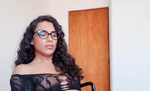 Hot latina cums in chair