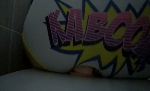 Big round ass bouncing on a dildo, big cumshot