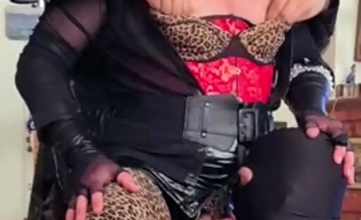 CD goddess use slaves