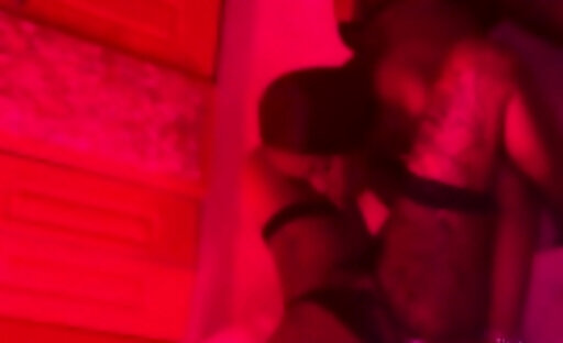 hot ebony shemale????