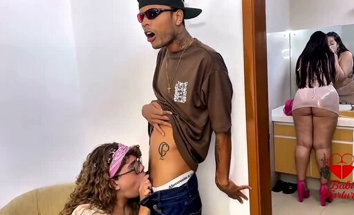 My Boyfriend Arrives Without Telling Me and Eats the Ass My Trans Friend Who Was Waiting for Me