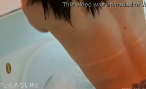 This trans woman is a real spectacle.