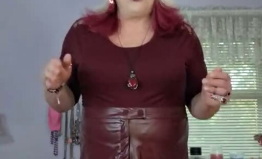 A real pantyhose story: for my friend MatureLover -Girdle Lover!