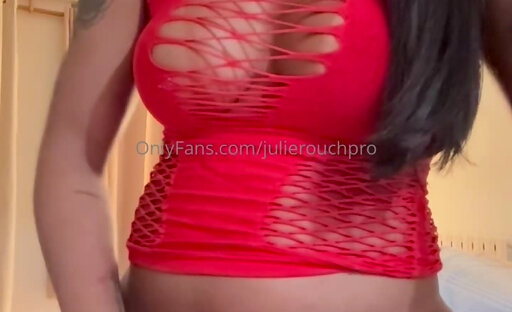 Jul!e R0uch poses & cums @ 10:25 # 1