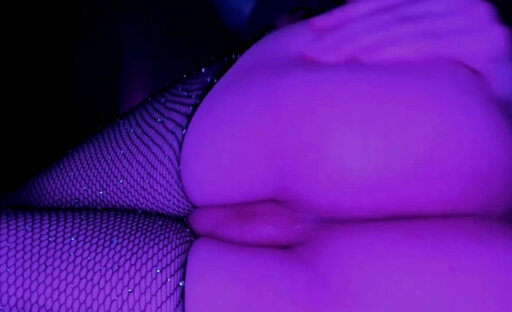 Cute ts with a perfect squishy ass