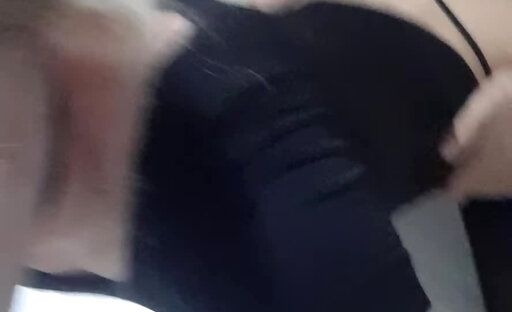 Sissy cojida por un empleado del hotel