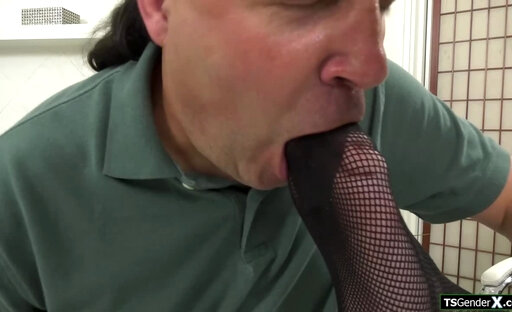 Tranny shrink helps guy with shoe fetish
