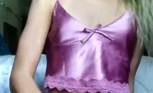 teen hottie cums in pink lingerie
