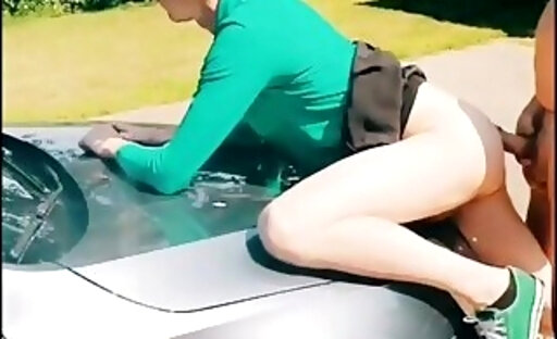 Annemieke in need for a pee and fucked on the car