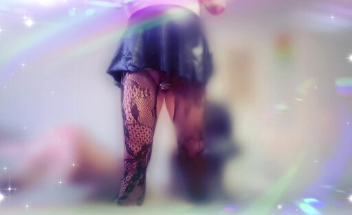 Shaking my fat ass and dancing for you ?