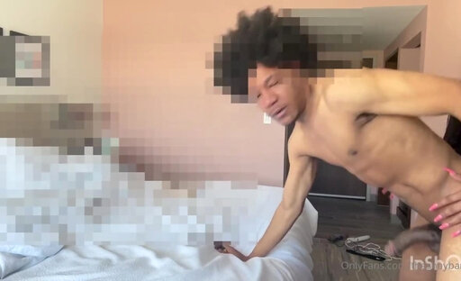 Thick black girl topping her man