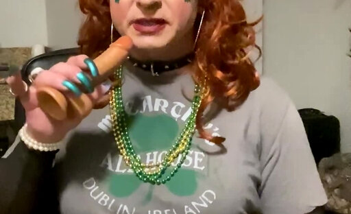 CdTina St Paddy’s slut