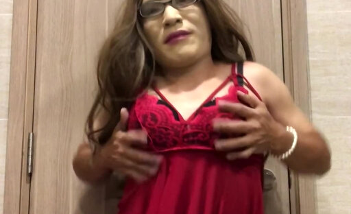 Sissy CD Saigon sexy dancing