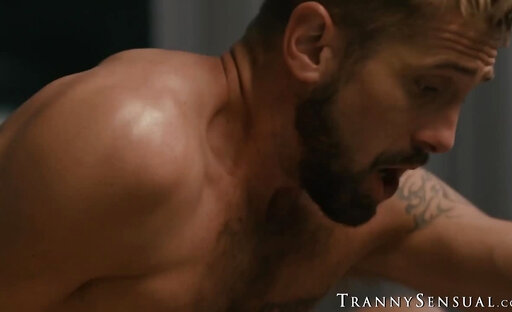 Aubrey Kate fucks horny hunk doggystyle until he cums