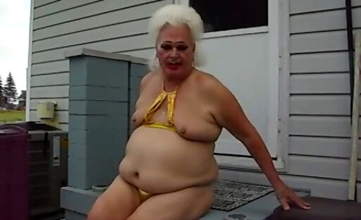 WhiteShuggahs Getr Won In A Crap game By A Pimp