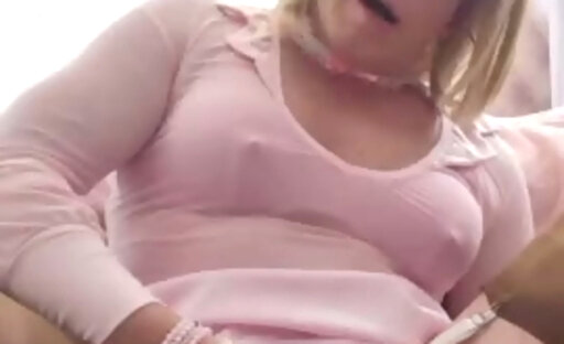 Playing with my pink dildo and cumming