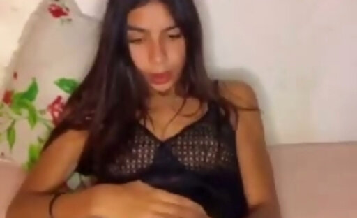 Teen mast on bed