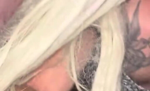 I suck off tattooed white cock in his hotel room