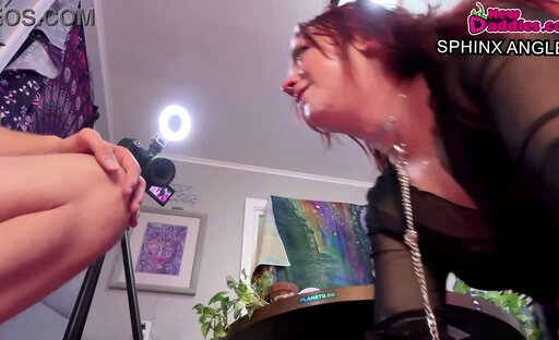 Goth PAWG with perfect ass gives deepthroat blowjob after work