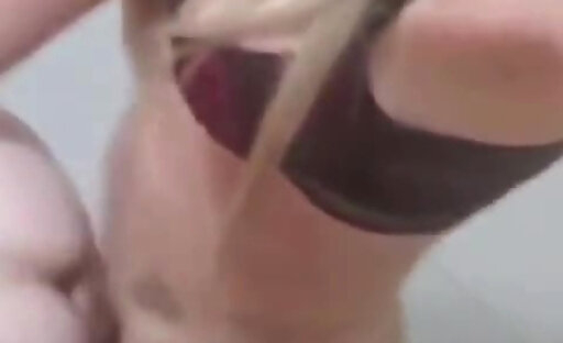 BLONDE HAVING GOOD SEX