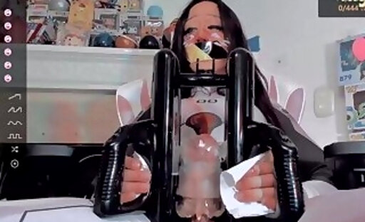 cosplay poor shemale chick masturbates with a powerful machine