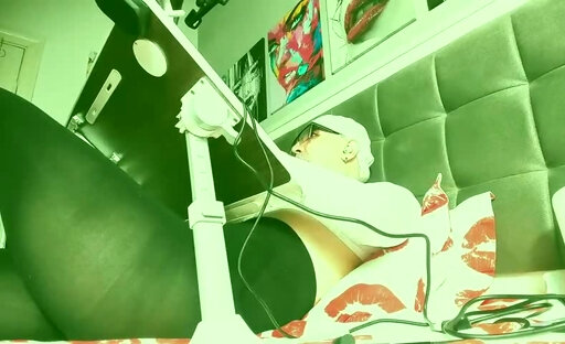 secretary says me so horny