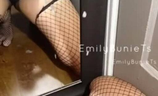 Mega cumshot