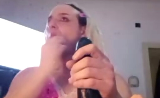 sissy crossdresser Barbara White playing on cam
