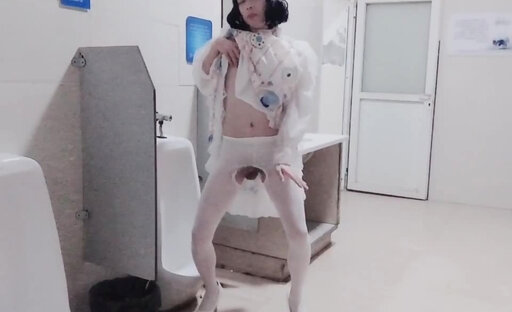Chinese CD Public Toilet White Pantyhose and High Heels