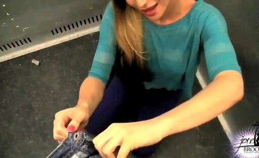 Jonelle Brooks elevator blowjob