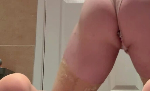 cumming with my vibrator