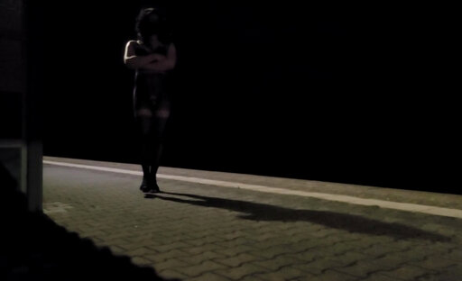 Flashing at a Trainstation