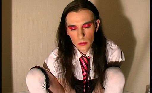 School-Tgirl uses here pussy for kinky men